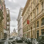 C M Piazza Cavour Elegant Flat