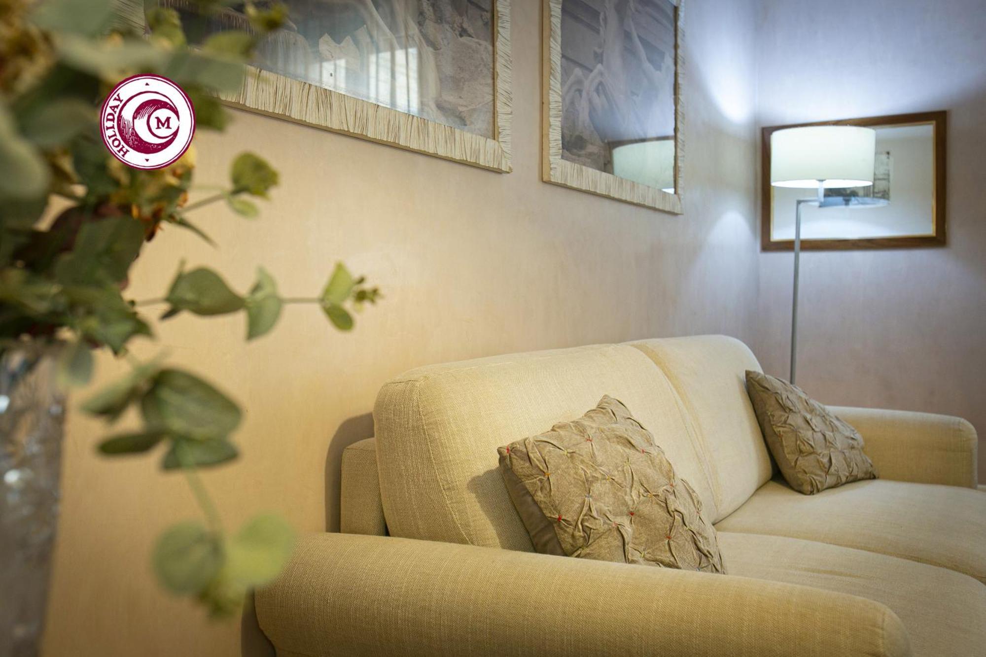 Apartment C M Piazza Cavour Elegant Flat